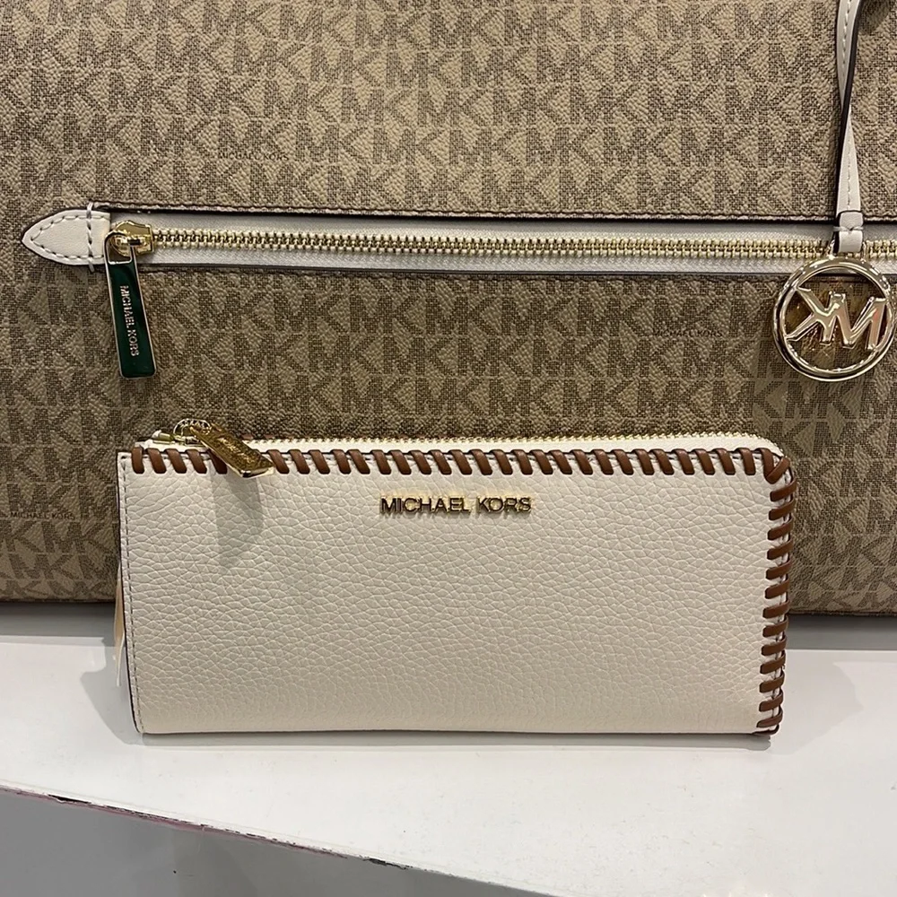 Michael Kors Jet Set Travel Large Pebble Leather Quarter-Zip Wallet NWT